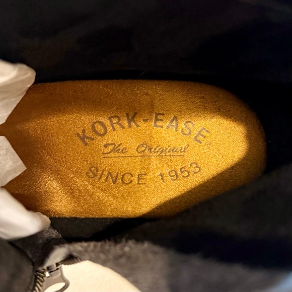 Kork-Ease Dianna Block Heel Platform Bootie in Black Size 7 - Picture 13 of 15